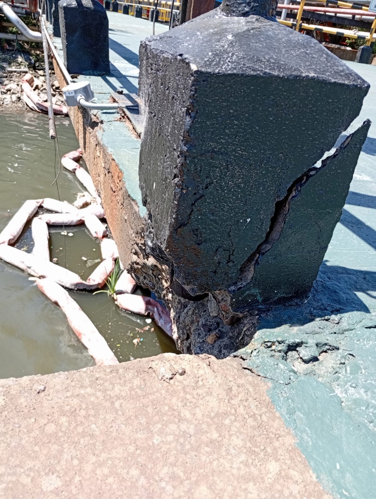 Apoyo operativo en inspección subacuática de muelles del puerto de Dock Sud